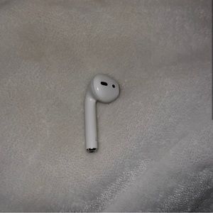 left airpod